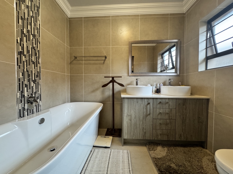 2 Bedroom Property for Sale in Flamwood North West